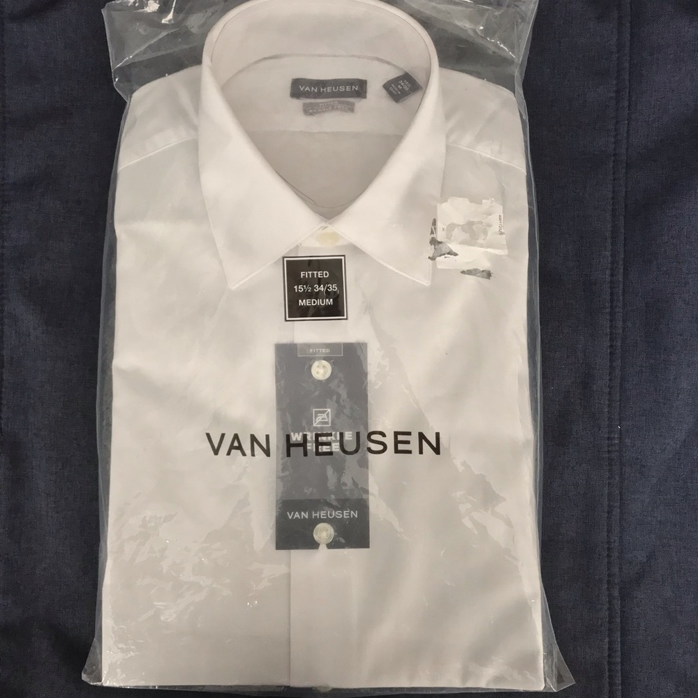 Van Heusen Men’s Fitted Dress Shirt